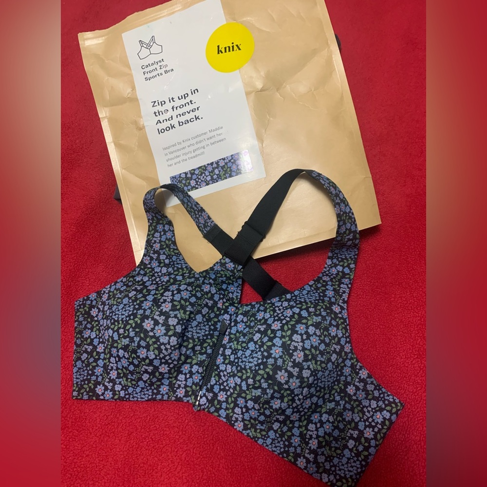 Knix Zip Front Catalyst Sports Bra